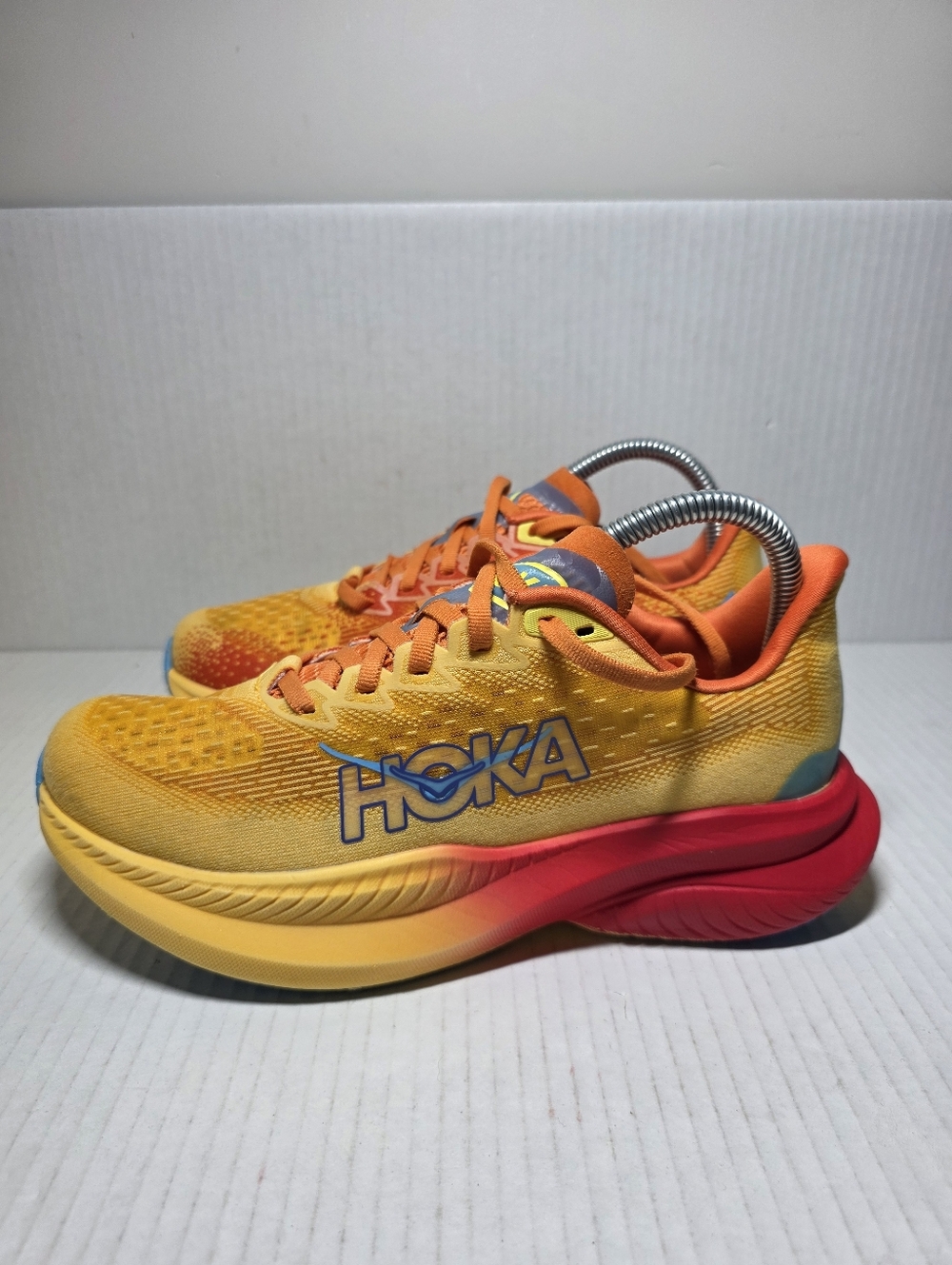 Hoka One One Women's Mach 6 Size US 6.5